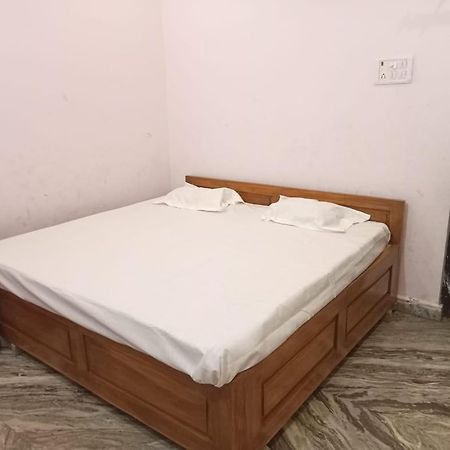 Hotel Vaibhav Sadan Dharmsala Ayodhya Exterior foto